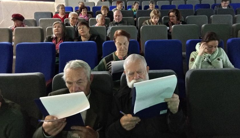 ОТКУДА В ПИТЕРЕ СЛОНЫ  И КОГО НАДО ЗНАТЬ В ЛИЦО   