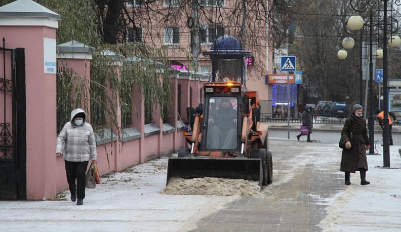 Управляющим компаниям поставили тройку за уборку территорий