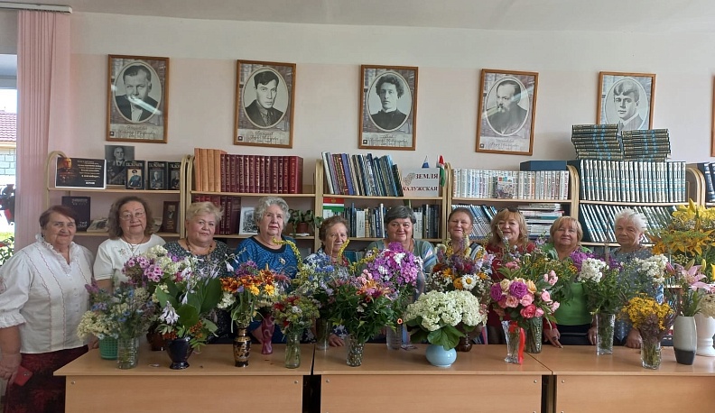 В Жуковском районе прошел конкурс букетов из цветов, фруктов и овощей