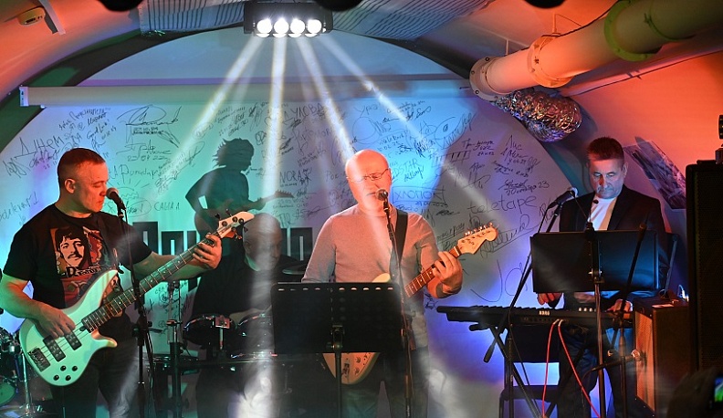 «Марафон» из Кирова завершил зиму в калужском «Рок-подвале»