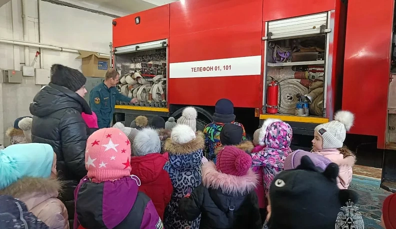 Калужские дошкольники примерили на себя роль спасателей 