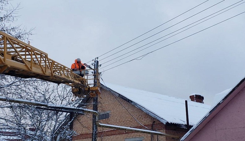 В Ферзиковском районе отремонтировали освещение и убрали мусор с улиц