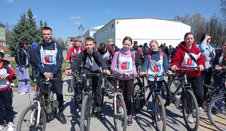 В Людинове прошёл авто- и велопробег по местам боевой славы