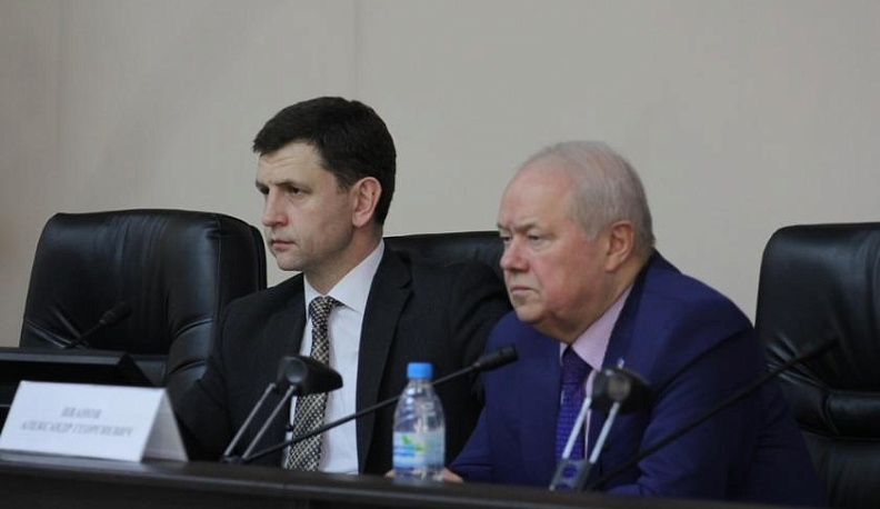 В Калуге создадут штаб по ремонту дорог