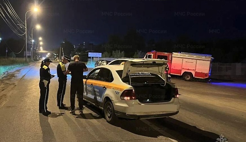 Ночью в Калуге произошло ДТП с участие такси