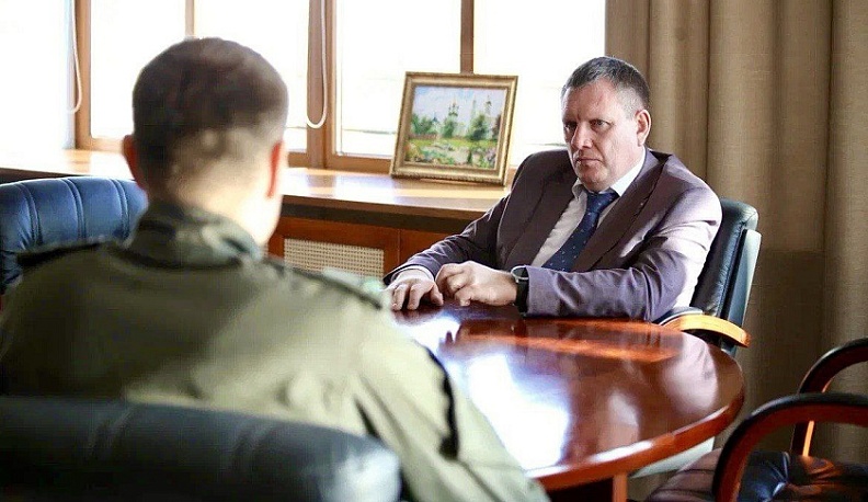 Геннадий Новосельцев встретился с участником проекта «Герои земли Калужской»