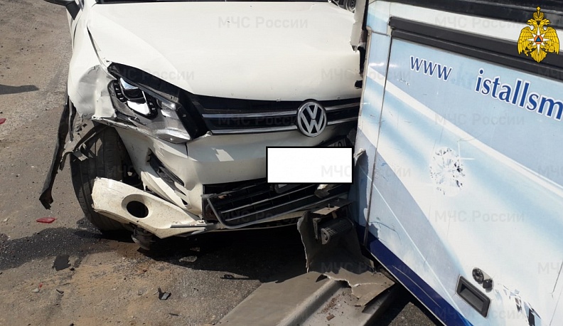 В Калужской области произошло тройное ДТП с участием автобуса