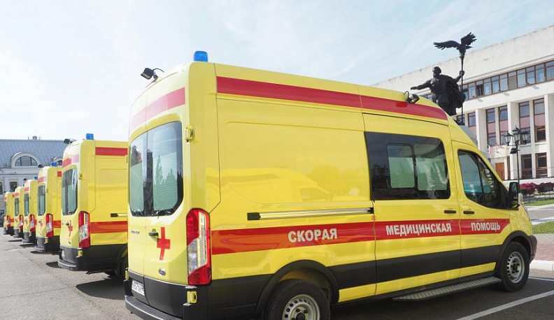 Калужская область получила новые машины скорой помощи и диагностическое оборудование