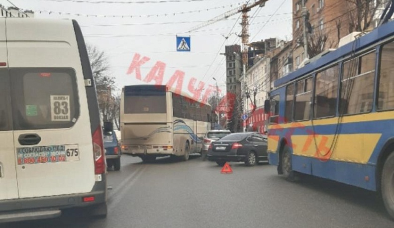 В центре Калуги произошло массовое ДТП 