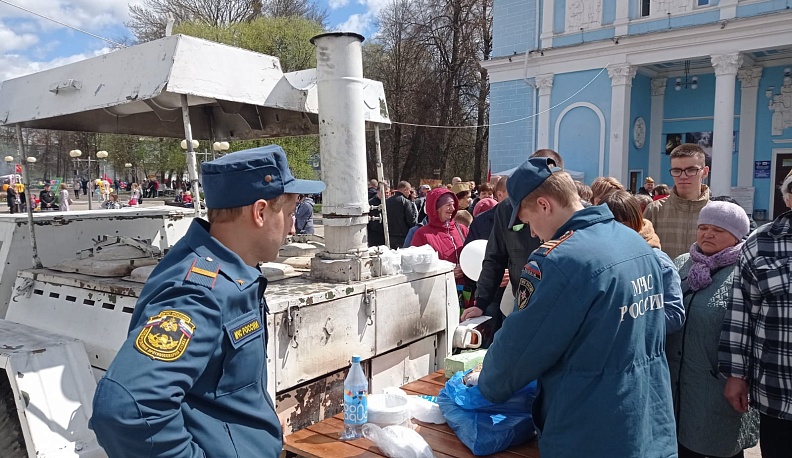 Людиново торжественно и с размахом отмечает главный праздник нашей страны 