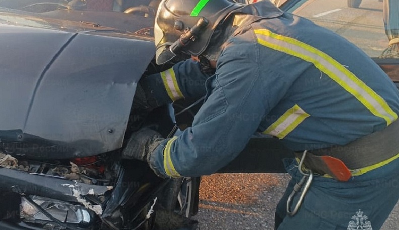 В Калужской области столкнулись две немецкие легковушки