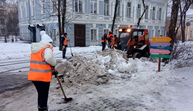 За утро в Калуге вывезли 920 кубометров снега