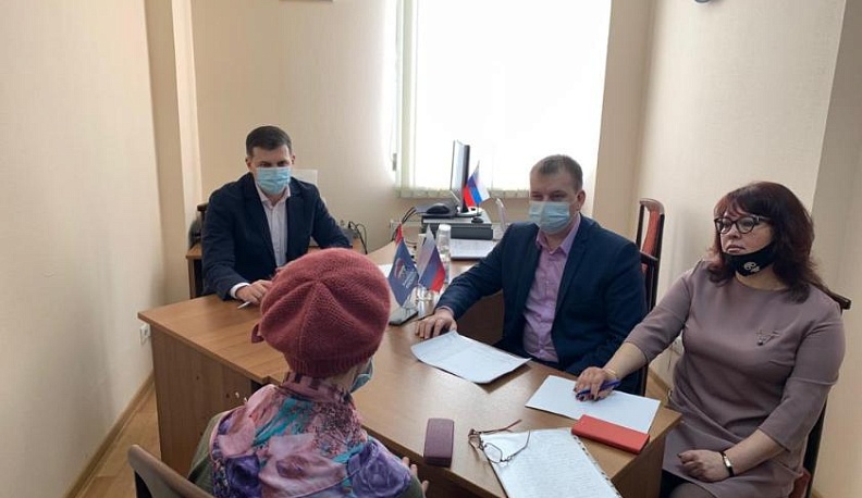 Заместитель председателя Заксобрания области Александр Ефремов провел личный прием граждан в Малоярославецком районе