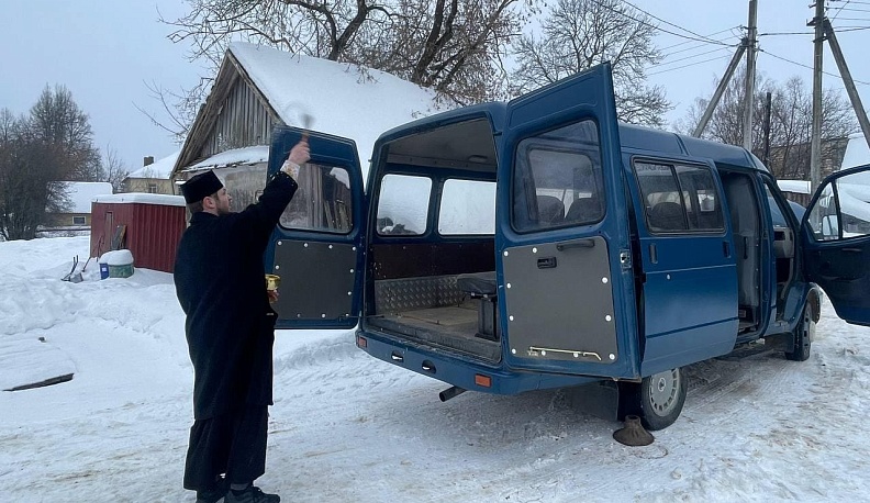 Спас-Деменский округ отправил в зону СВО с посылками микроавтобус для бойцов