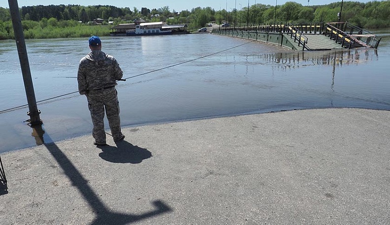В Калуге понтонный мост удлинят на две секции
