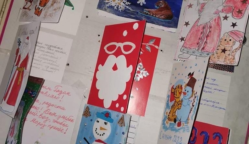 По Калуге ходят украшенные школьниками троллейбусы