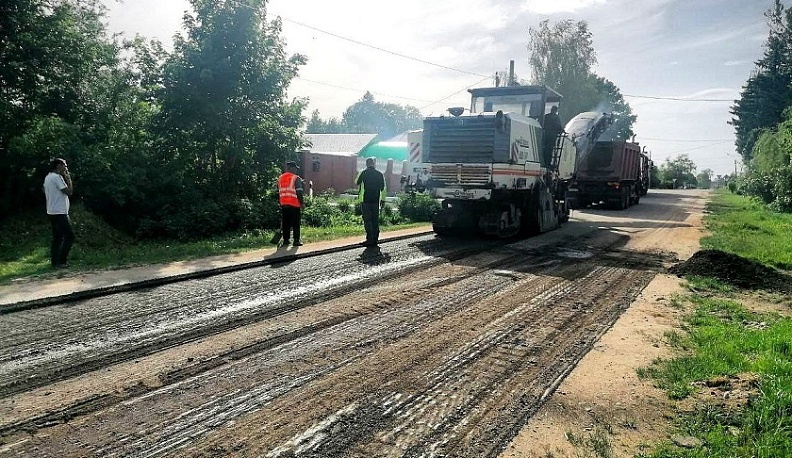 В Мосальске приступили к ремонту дороги по улице Ломоносова