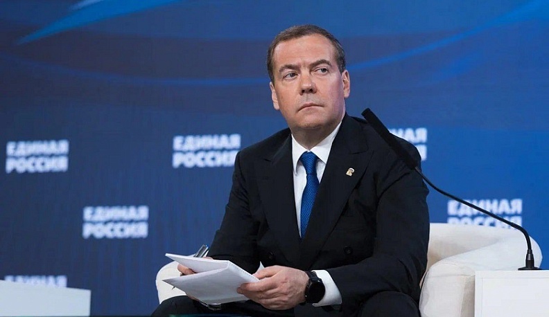 60-летний юбилей отметил Дмитрий Медведев