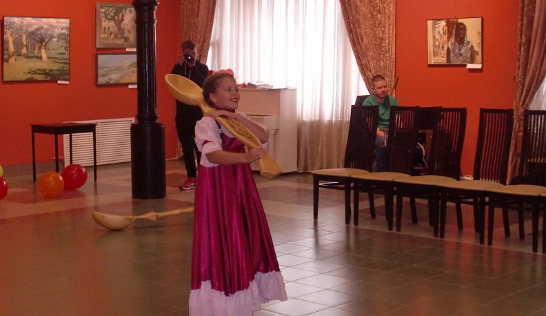 Калужский музей изобразительных искусств закрыл детский фестиваль «От первого до первого»