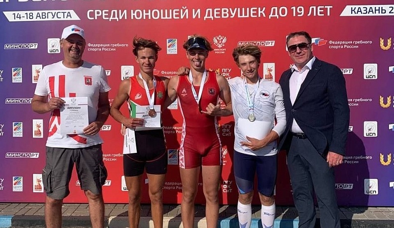 Калужские гребцы взяли золото и бронзу на всероссийских соревнованиях в Казани
