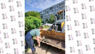 Из балабановской канализации достали целую кучу тряпок