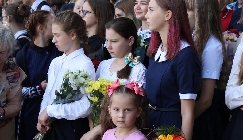 За школьные парты в Тарусском районе сели более ста пятидесяти первоклашек 