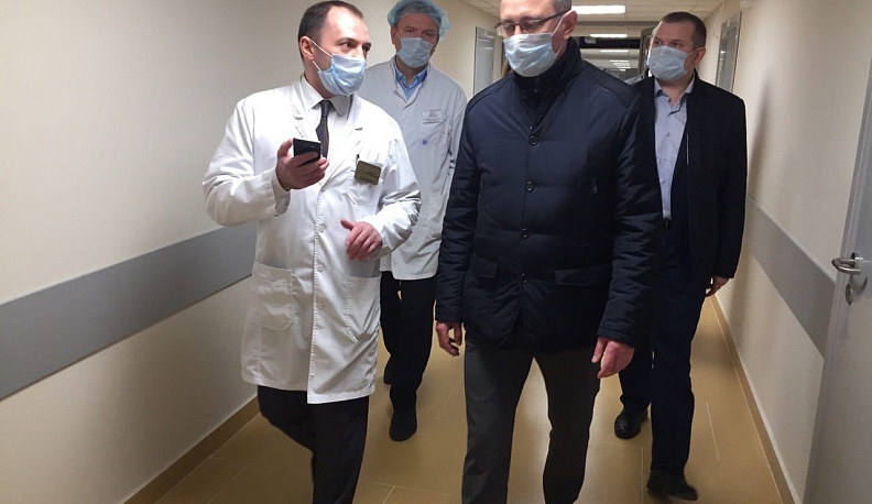 Владислав Шапша побывал в двух ведущих больницах Калуги 