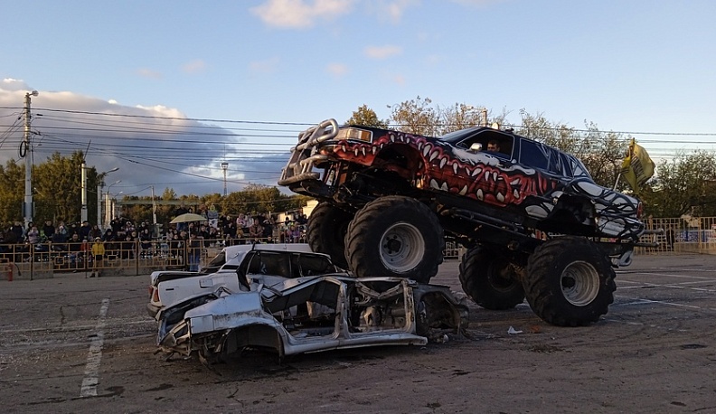 В Калуге показали шоу каскадёров