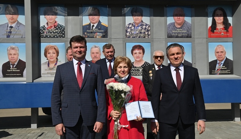 В Калуге обновили городскую Доску Почета «Дела и люди»