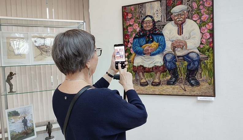 В Калужском Доме художника открылась групповая выставка «Разноголосье»