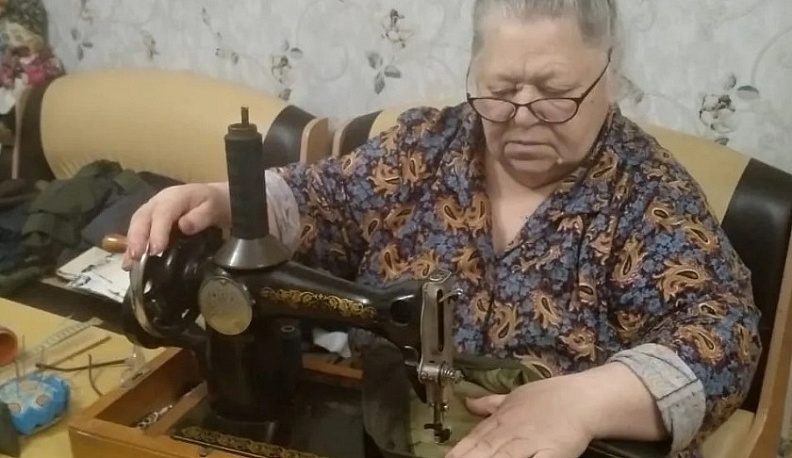 «Серебряные» волонтеры Калужской области помогают участникам СВО 