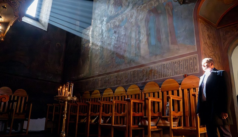 Владислав Шапша провел осмотр реставрационных работ Свято-Пафнутьева Боровского монастыря