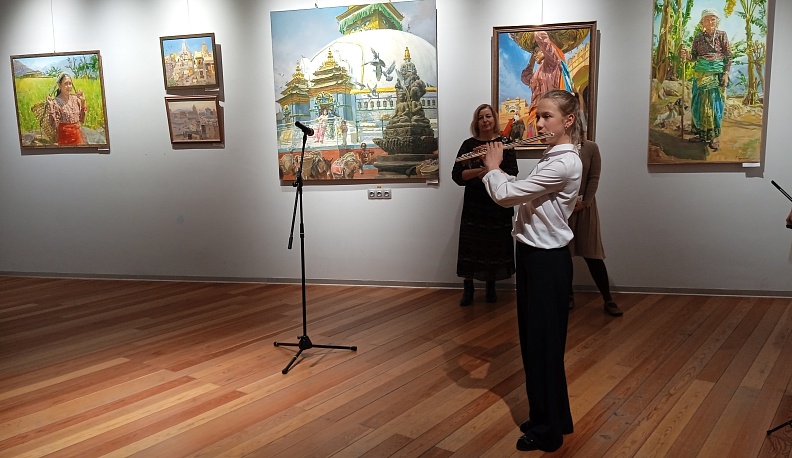 В Калуге представили выставку Виктории Харченко «Лики Земли»