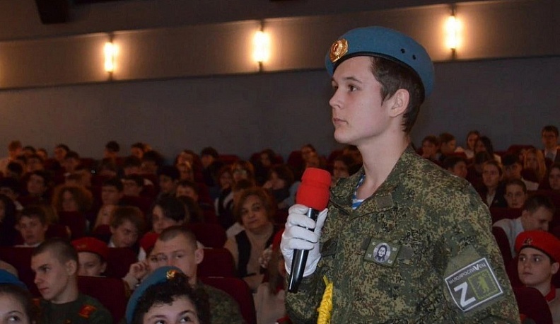 В Малоярославце генерал армии встретился с молодёжью