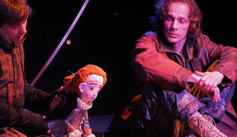 Калужанам в десятый раз показали спектакль «Лётчик и Маленький принц»