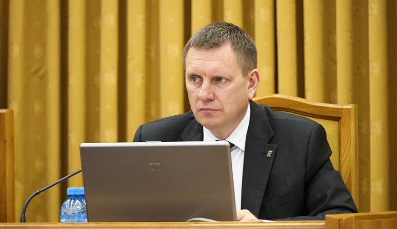 Геннадий Новосельцев поздравил жителей региона с Днём космонавтики