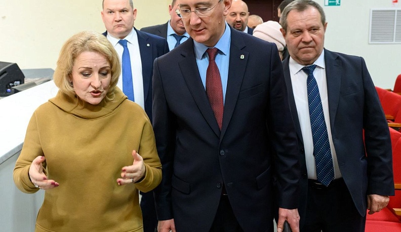 Владислав Шапша отметил успехи Хвастовичского района в производстве молока