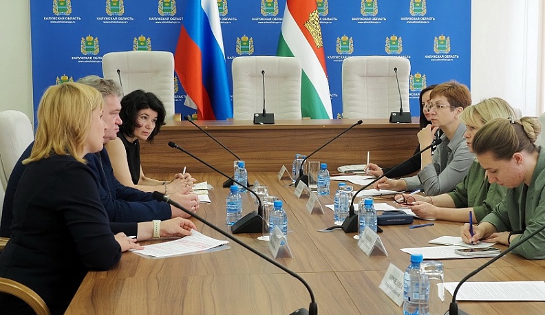 Представители Владимирской и Калужской областей обменялись опытом работы в сфере внутренней политики