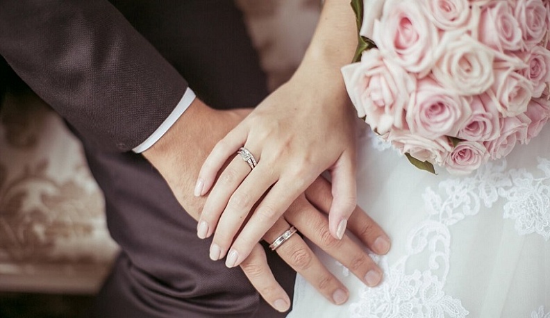 В Обнинске новобрачным предложили расписаться в городском парке