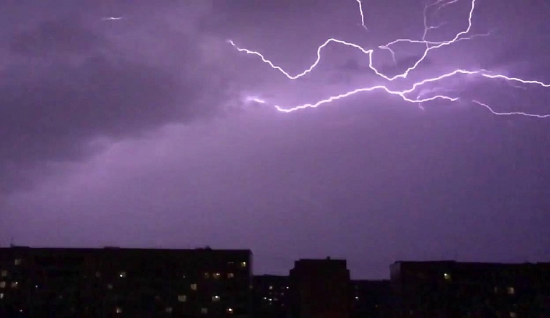 В Калужской области ожидается гроза с порывами ветра до 17 м/с