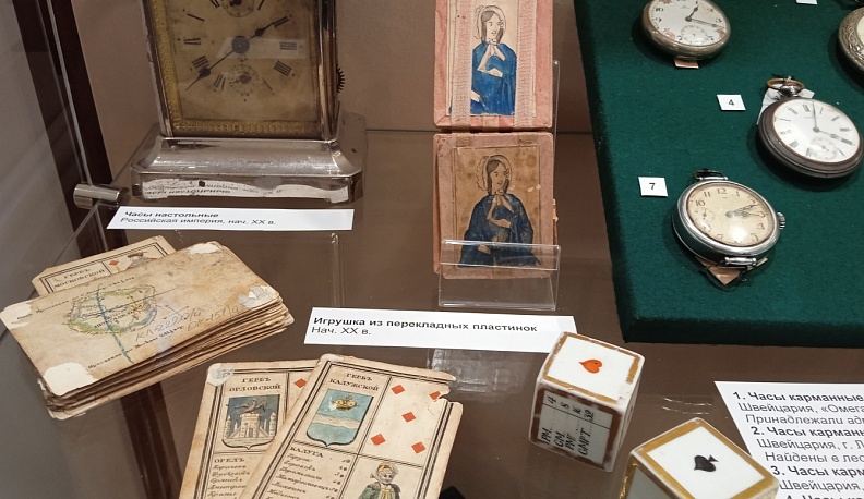 В палатах Коробовых открылась выставка «Делу время, потехе – час»