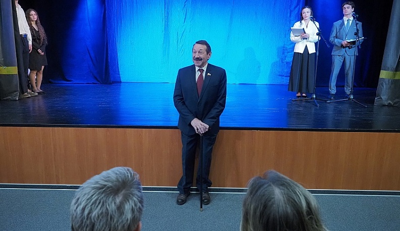 В Калуге состоялась торжественная церемония вручения специальной стипендии КРОО «Калужское землячество» одарённым детям