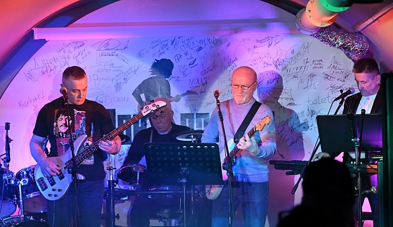 «Марафон» из Кирова завершил зиму в калужском «Рок-подвале»