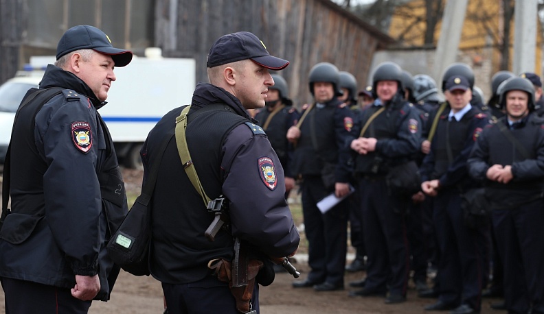 Более 1000 правоохранителей обеспечат порядок в Калужской области во время майских праздников