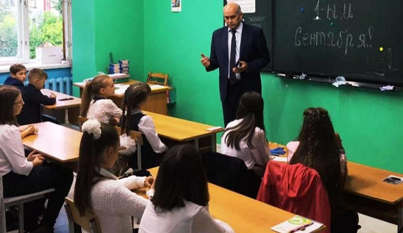 Иван Головид рассказал калужским школьникам и студентам о противодействии терроризму