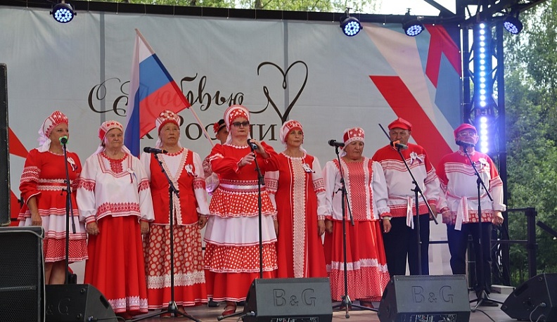 В поселке Ферзиково в честь Дня России прошел фестиваль культуры