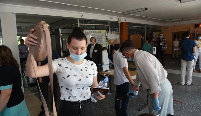 Выпускники калужских школ сдали ЕГЭ по истории и физике