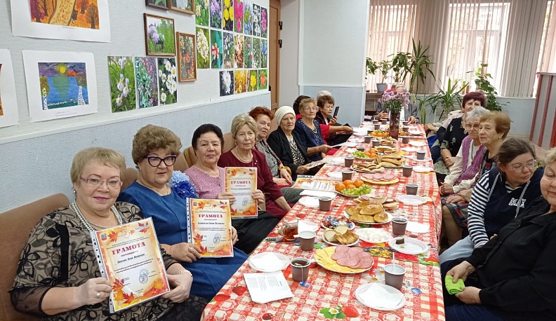 В Жукове по-семейному отпраздновали день пожилого человека