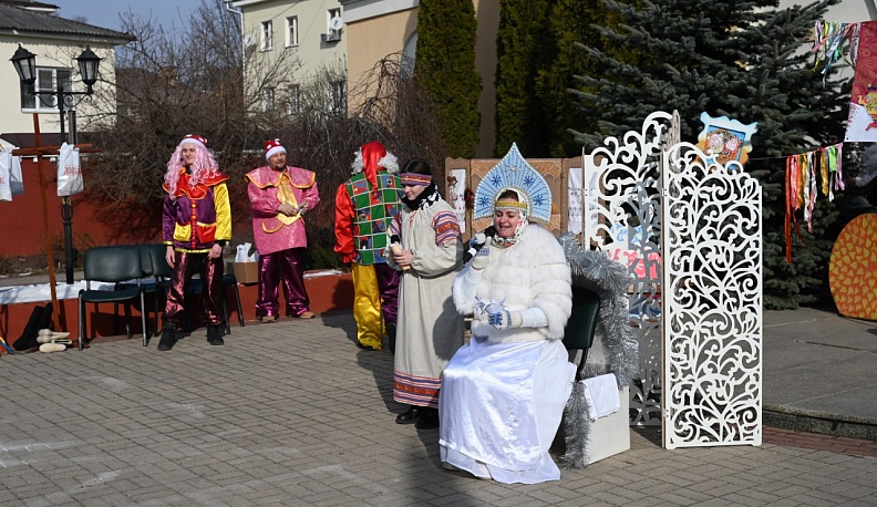 В Калуге начали отмечать Масленицу