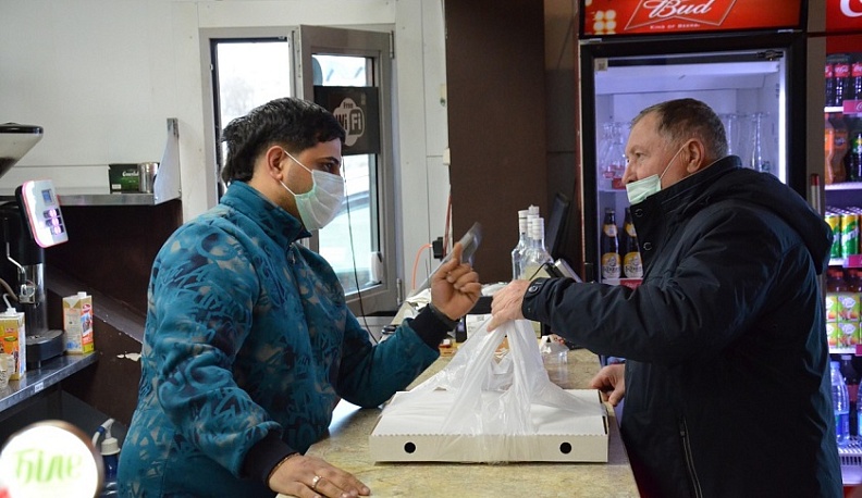 В Калуге продолжаются рейды по проверке соблюдения масочного режима